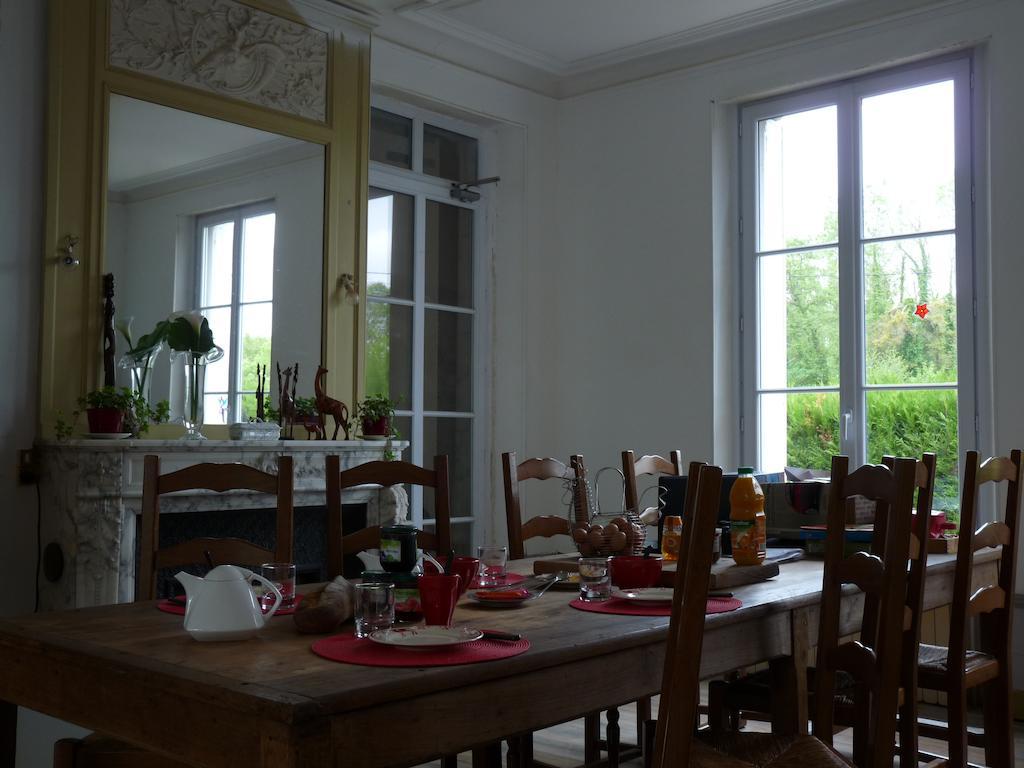 Le Betrot Bed & Breakfast Estissac ภายนอก รูปภาพ